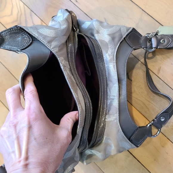 Coach handbags - Picture 2 of 3